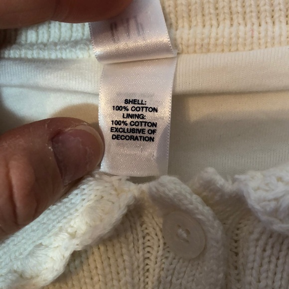 2/$20 Gap Floral embroidered knit scalloped cape - Picture 5 of 5